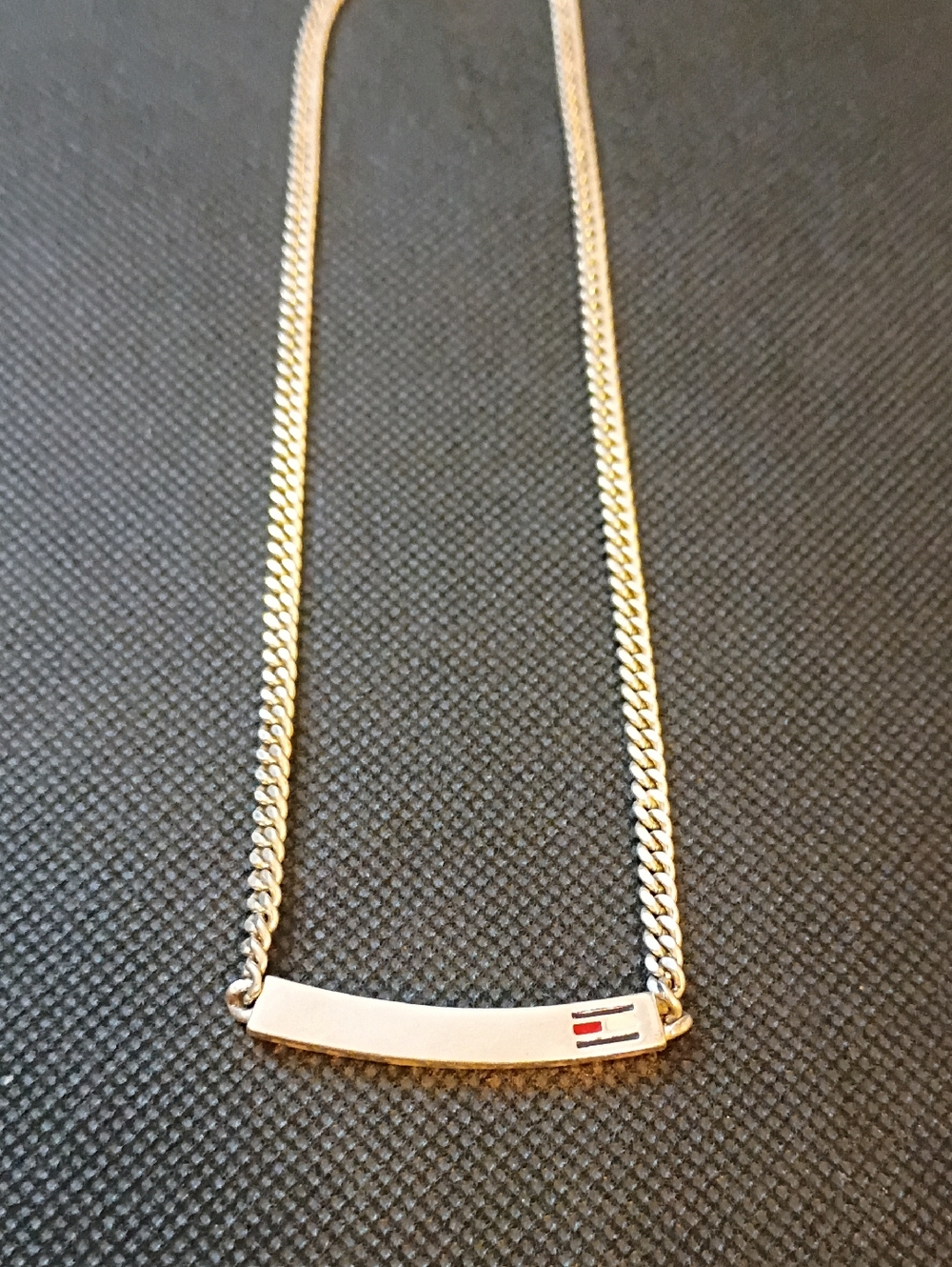 Tommy Hilfiger silver tone necklace